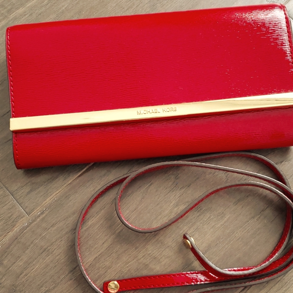 Michelle Kors clutch with shoulder chain